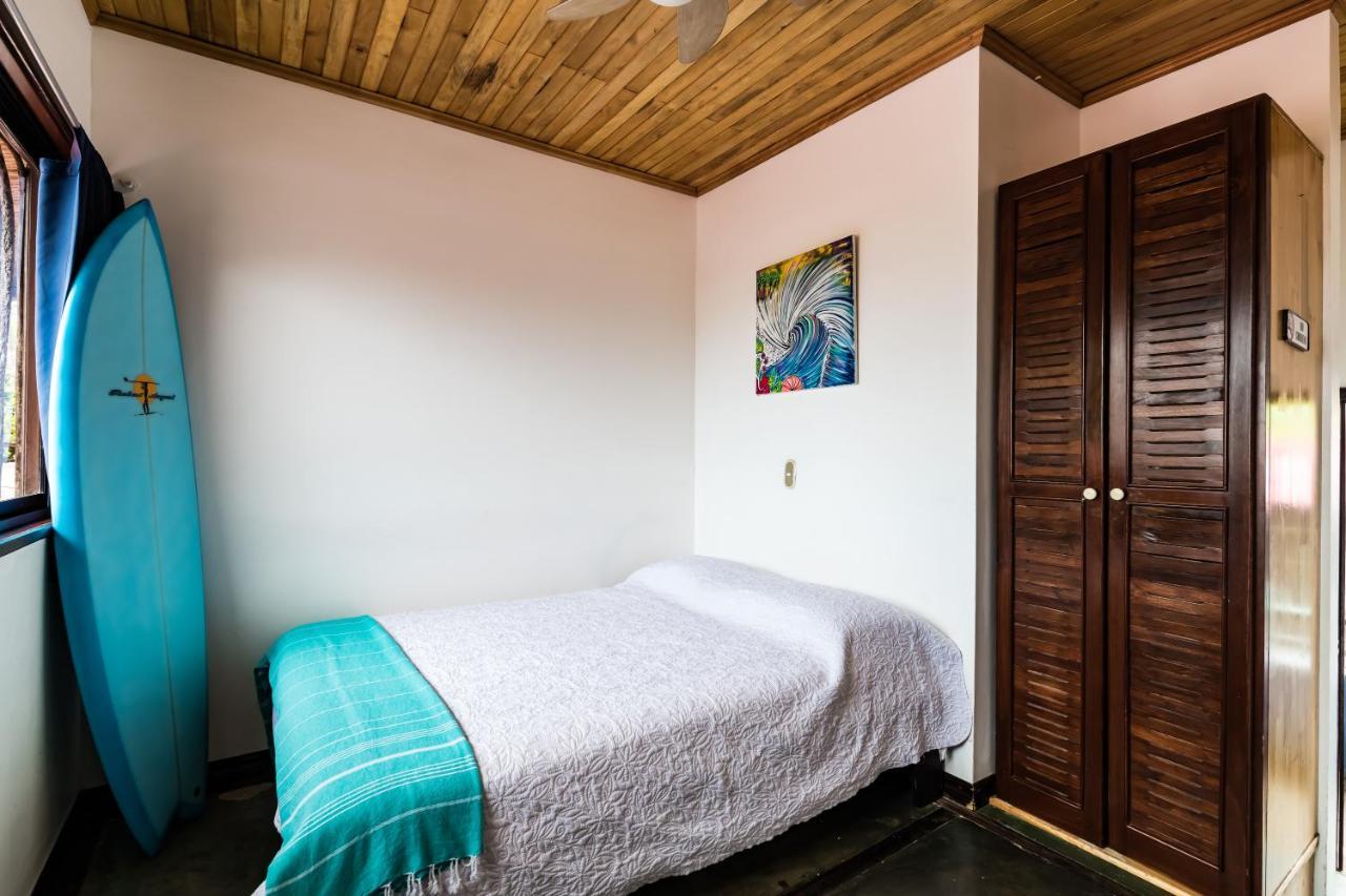 Witch'S Rock Surf Camp Hotel Tamarindo Exterior photo